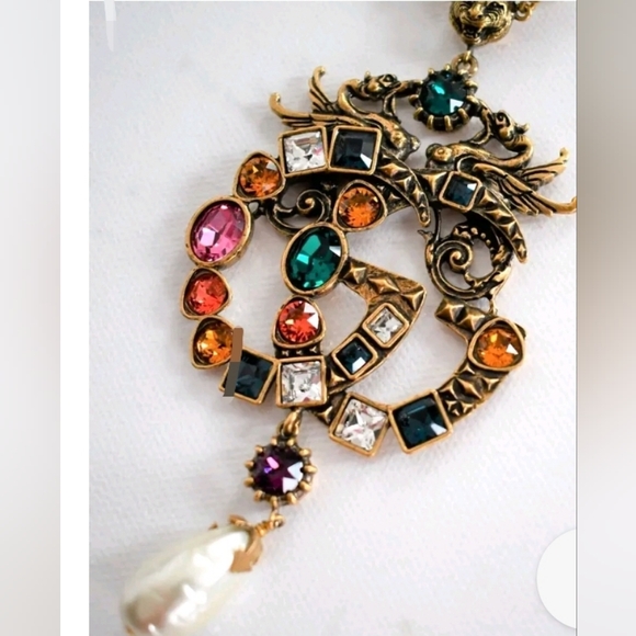 Gucci Crystal Pearl Marmont Dragon  Necklace - Picture 4 of 5